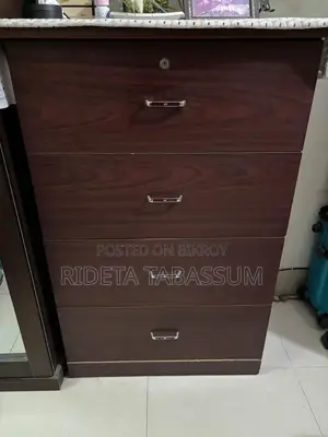 বোর্ড ওয়ারড্রোব