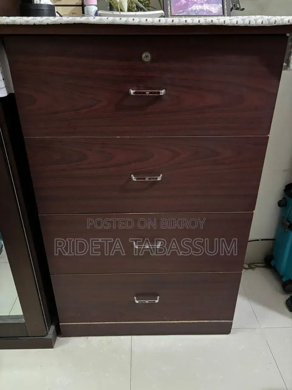 বোর্ড ওয়ারড্রোব