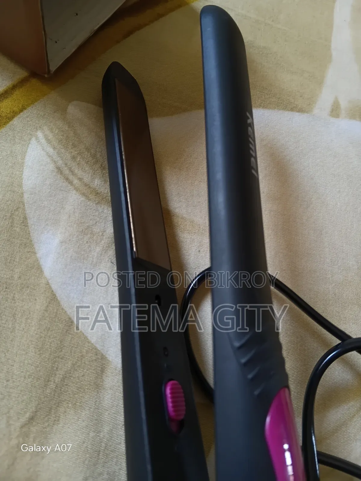 Kemei Hair Straightener