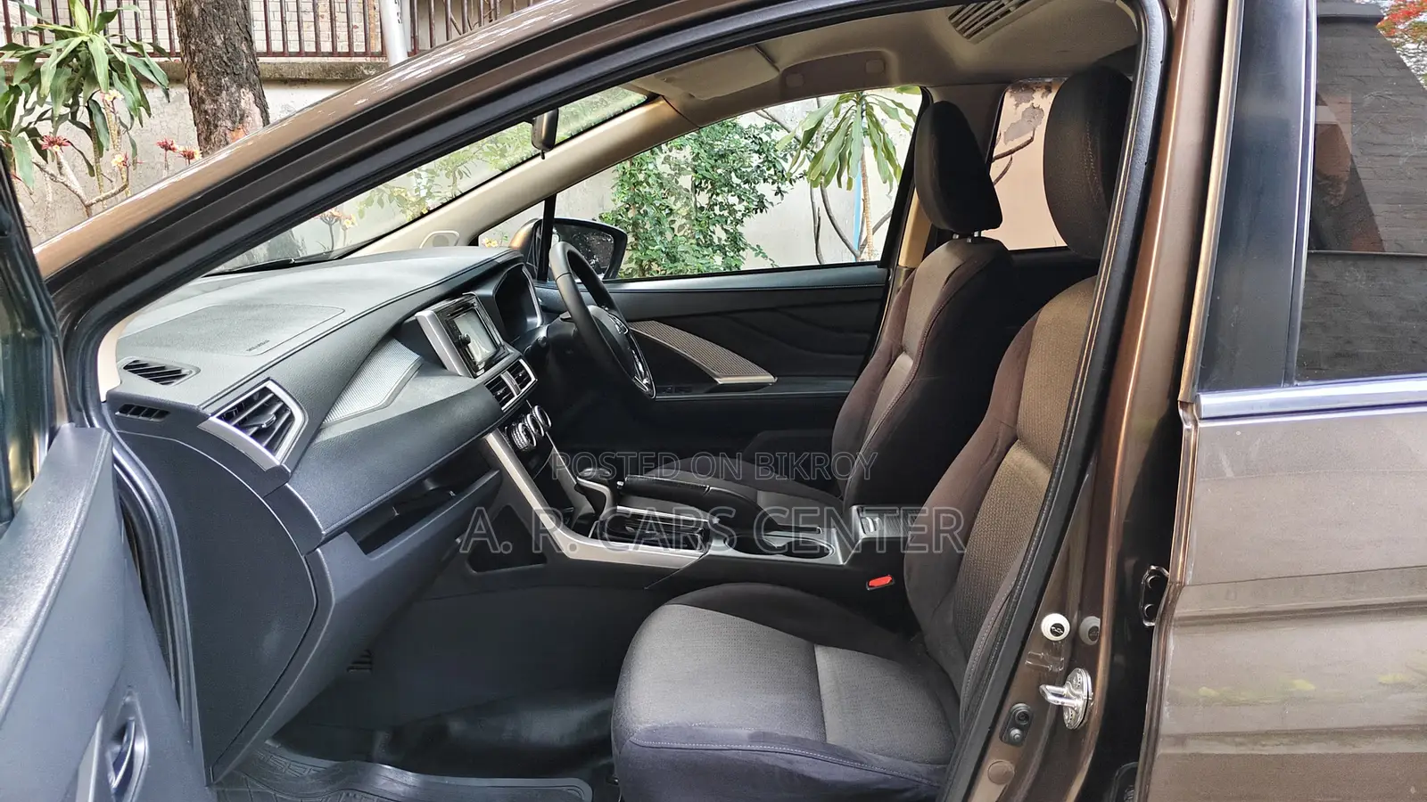 Mitsubishi Xpander 2019 Brown
