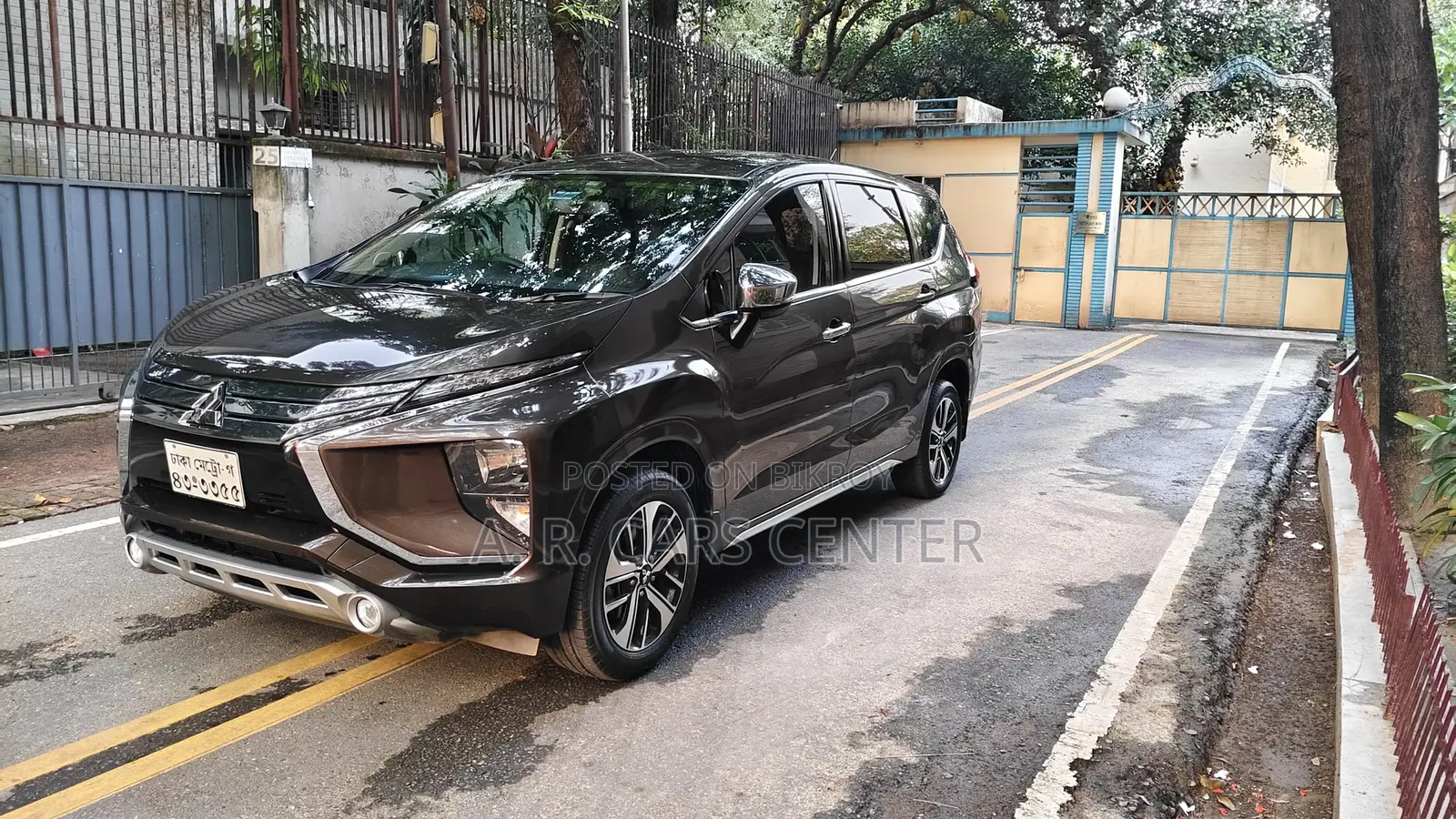 Mitsubishi Xpander 2019 Brown