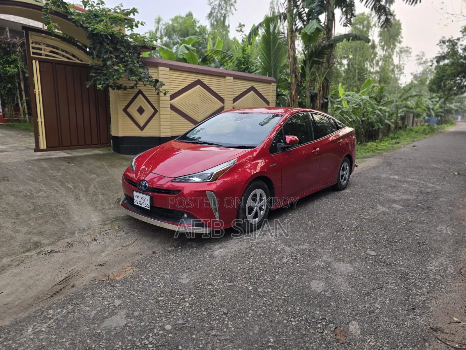Toyota Prius 2019 Red