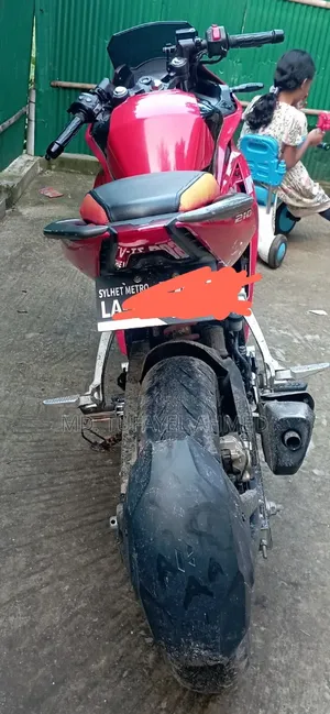 Hero Karizma XMR 210 2024 Red