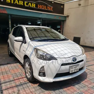 Toyota Aqua 2012 Pearl