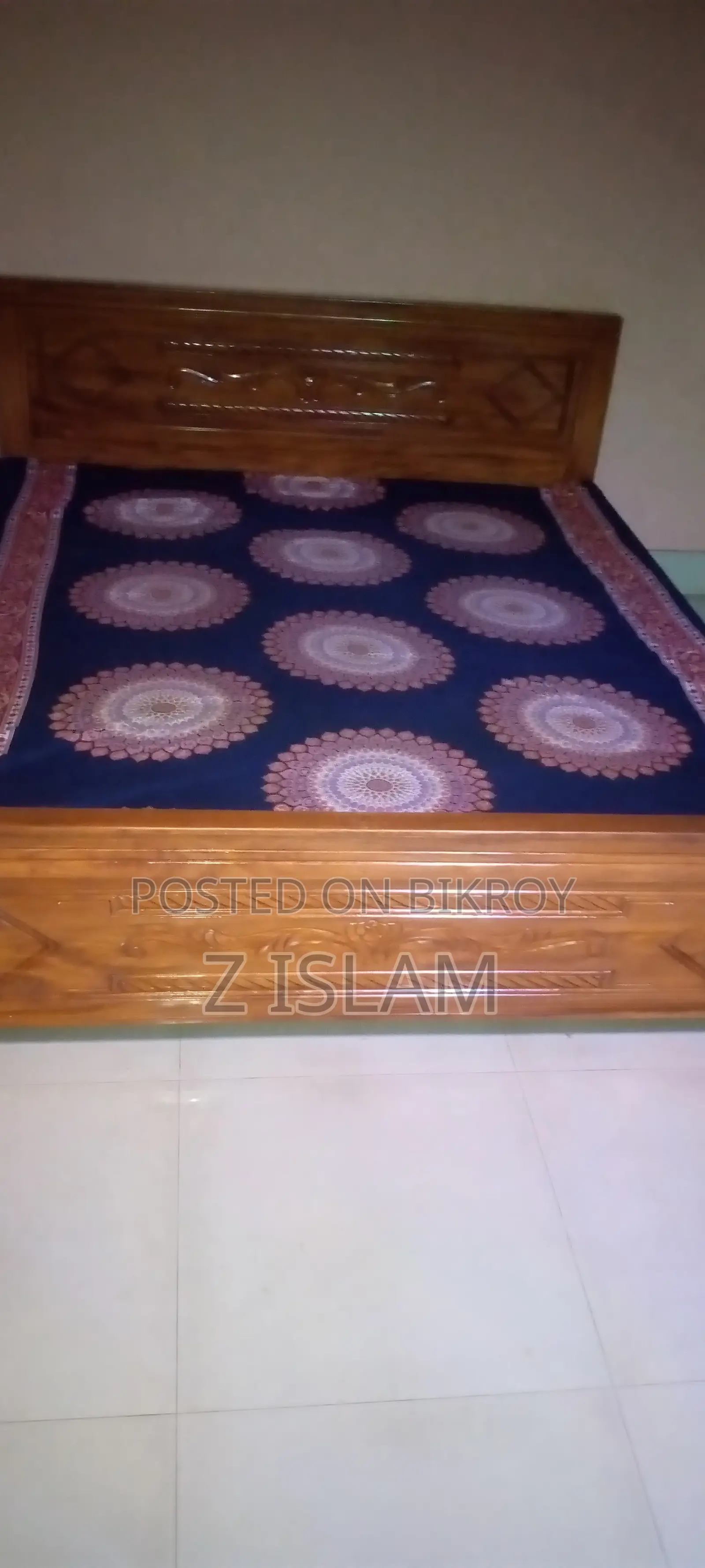 Mahogany Wood Bed