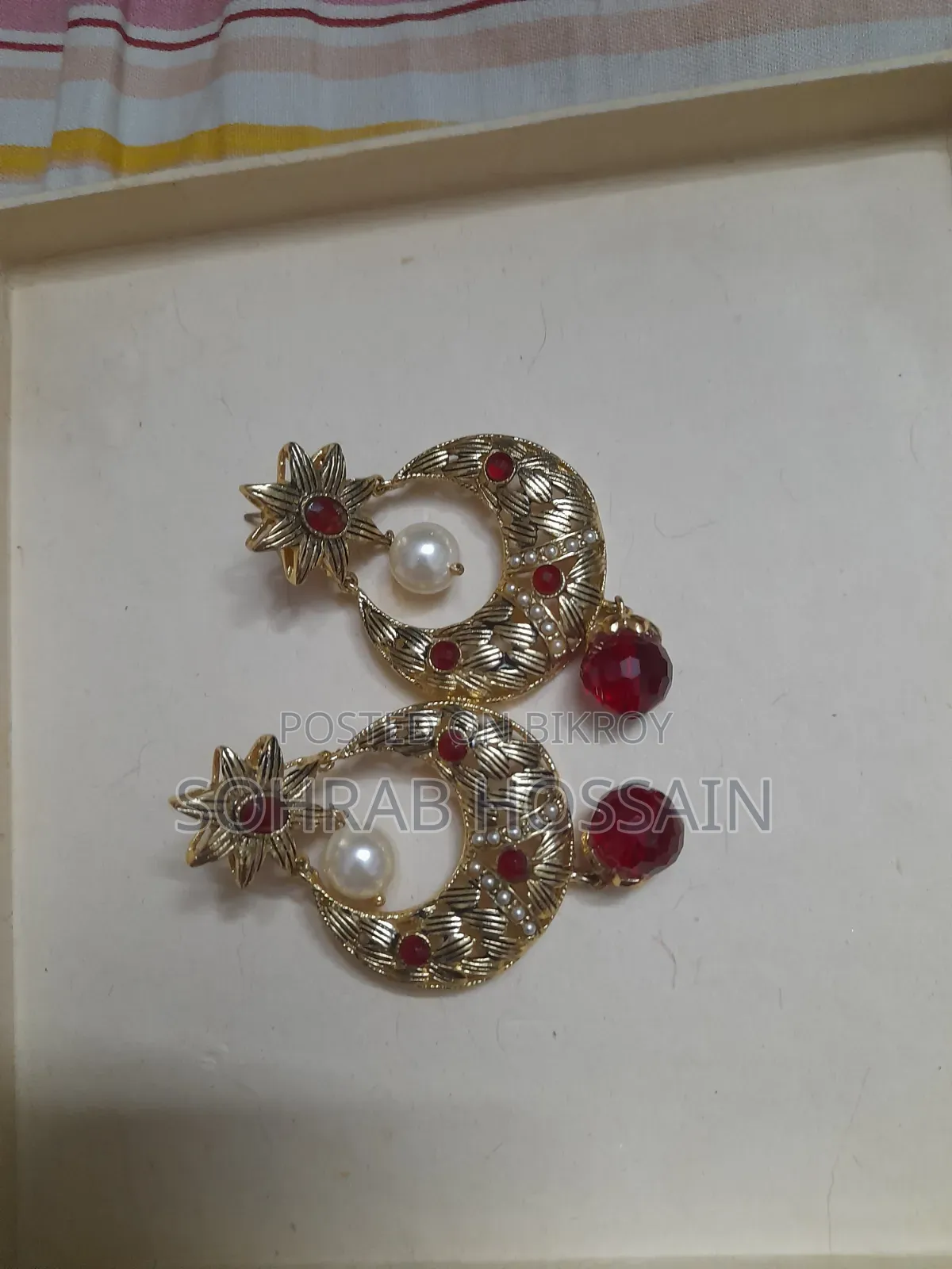 Antics Earring