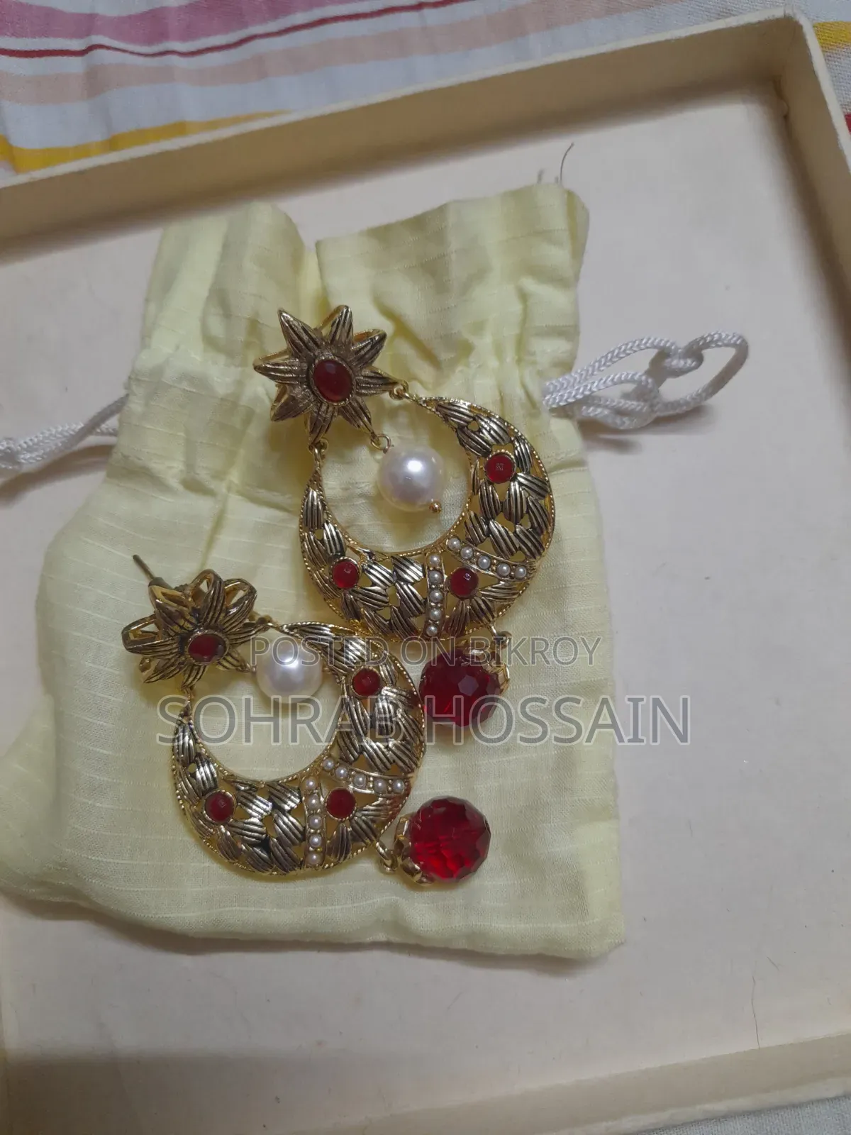 Antics Earring