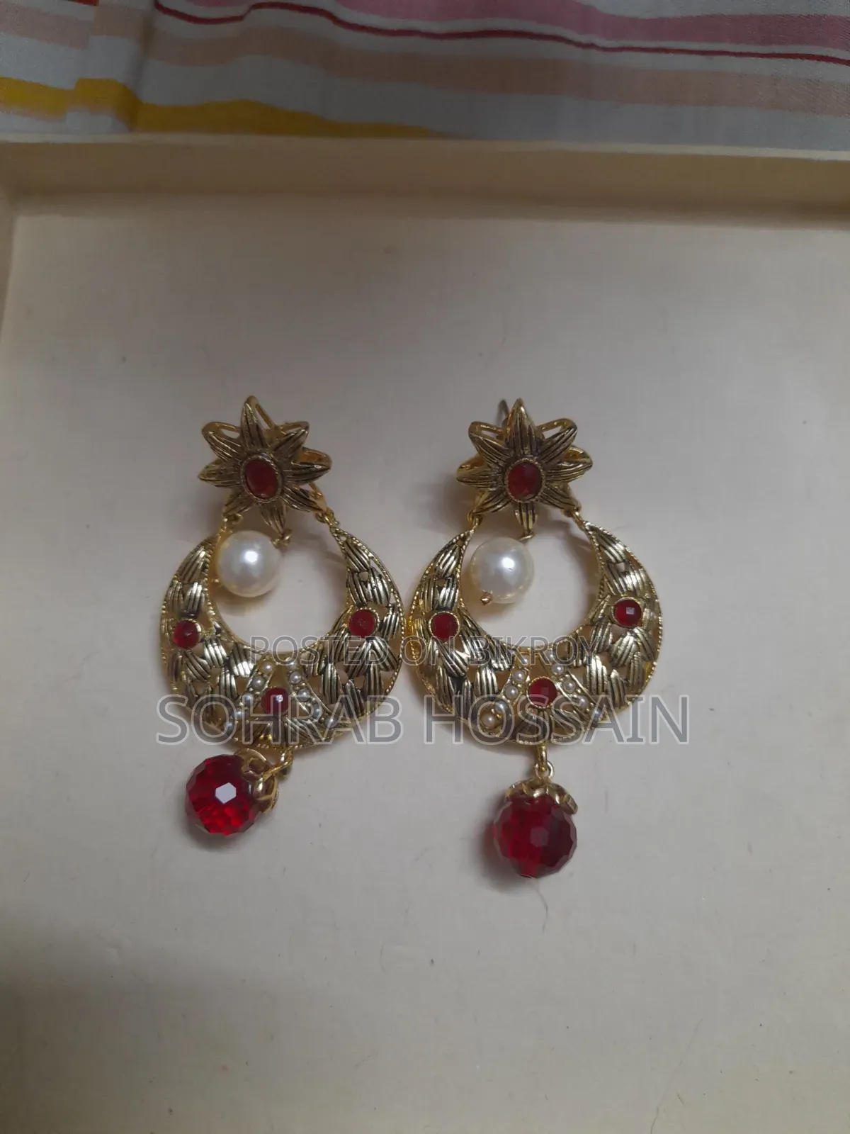 Antics Earring