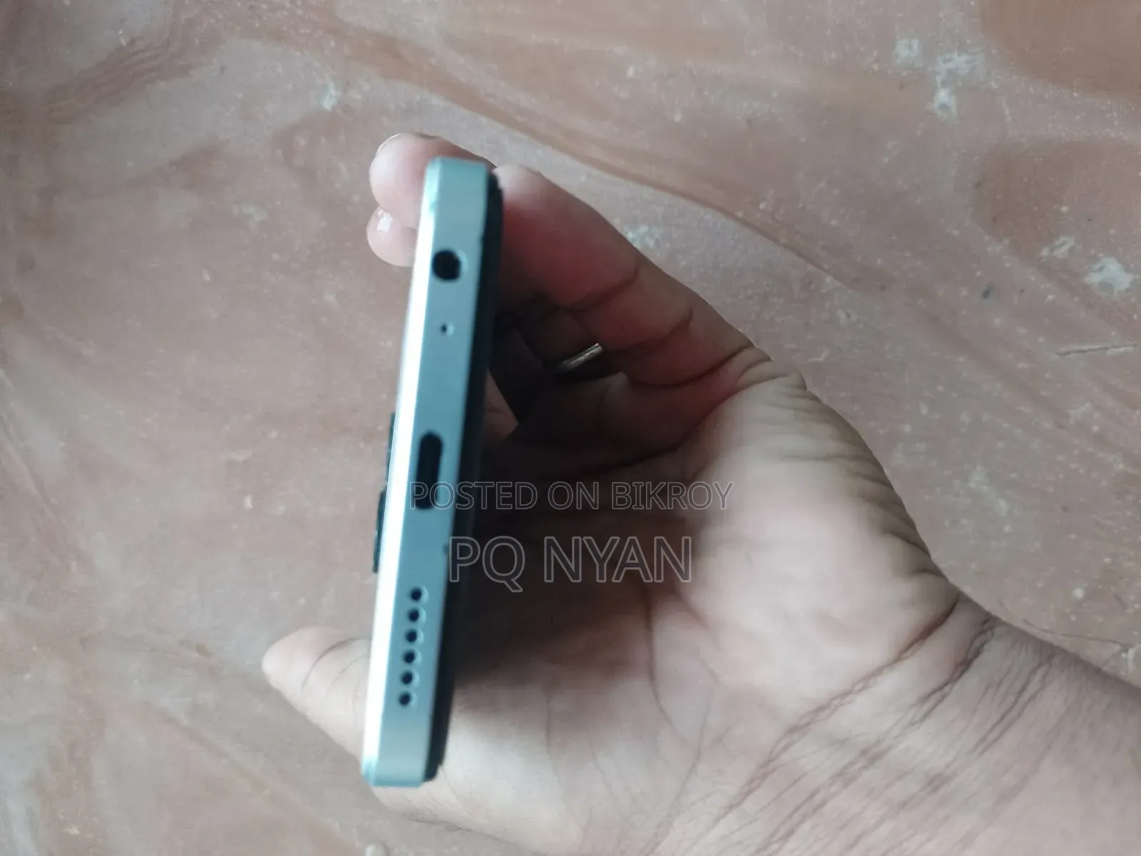 Tecno Spark 20C 128 GB Silver