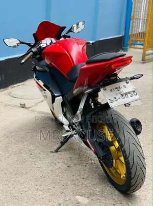 ইয়ামাহা ২০১৬ রেড