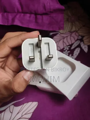 Apple Er Original Adapter বিক্রি হবে