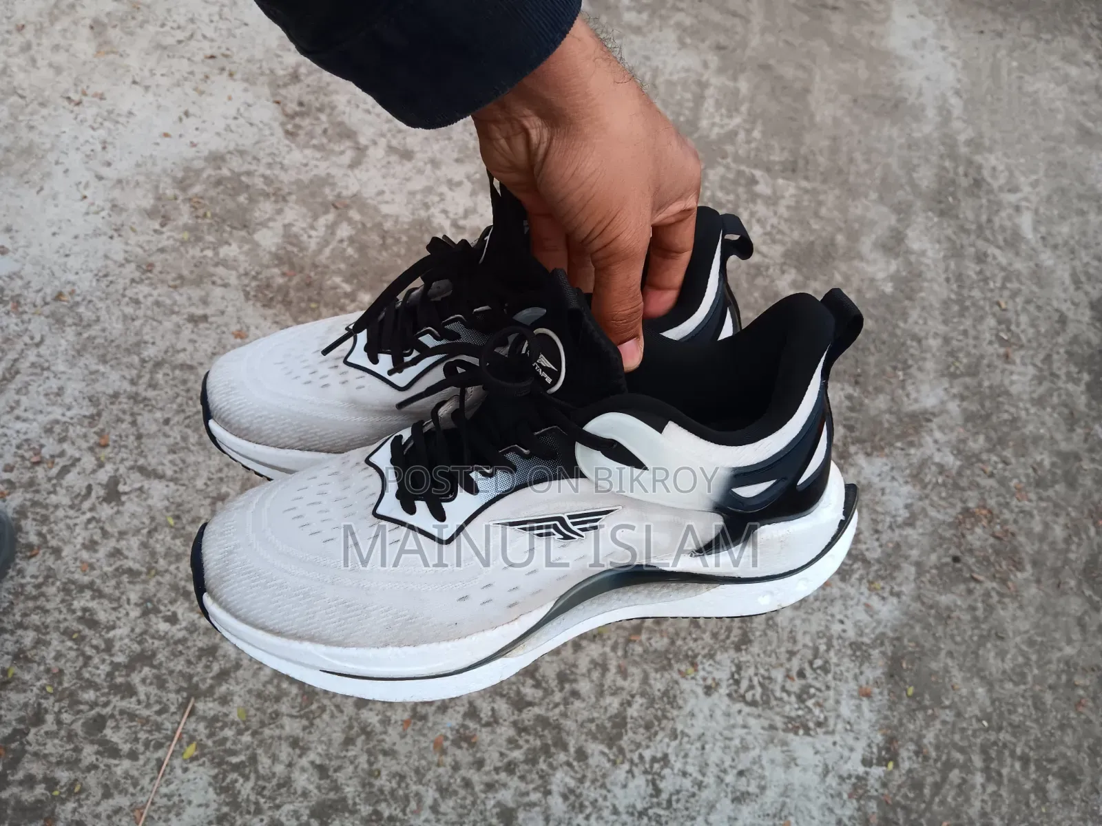 Redtape Sneakers (Size-41) Fixed