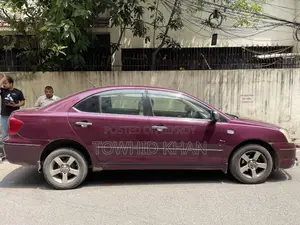 টয়োটা প্রিমিও ২০০৪ মেরুন