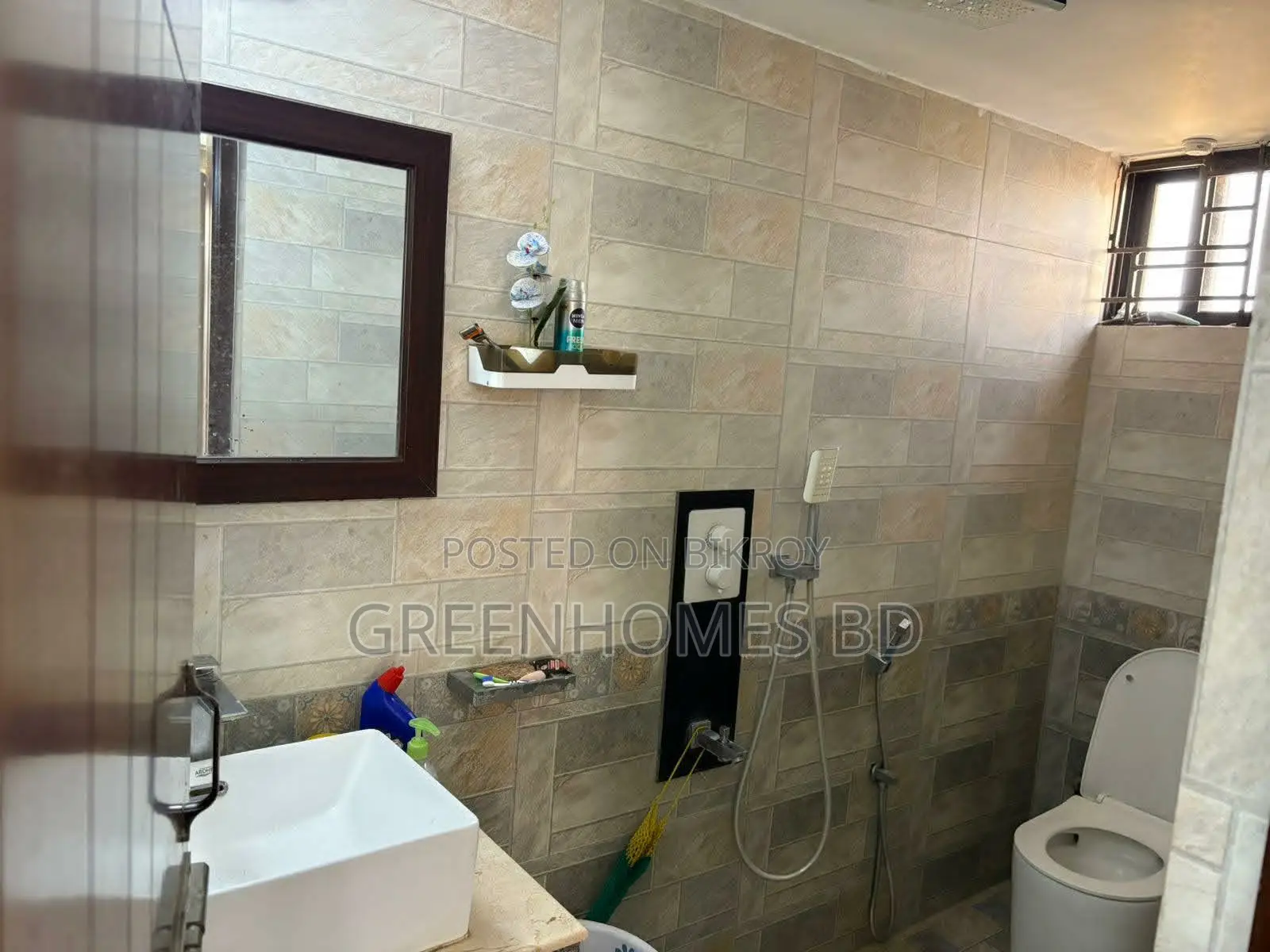 Furnished 3-bedroom Apartment in Uttara for Sale