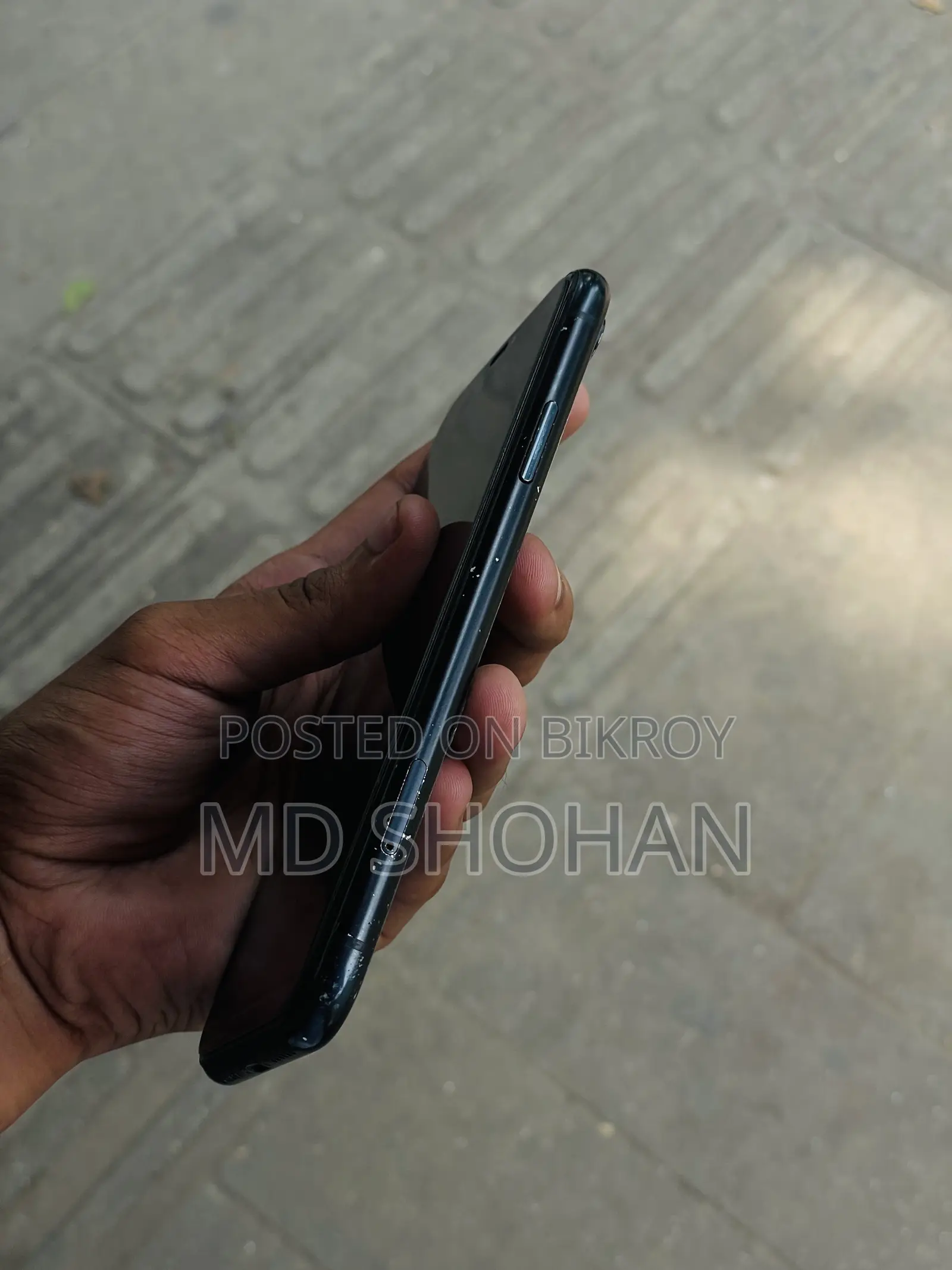 অ্যাপল এক্সআর ৬৪ জিবি ব্ল্যাক