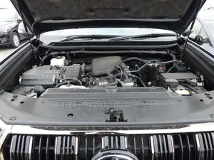Toyota Land Cruiser Prado 2022 Black