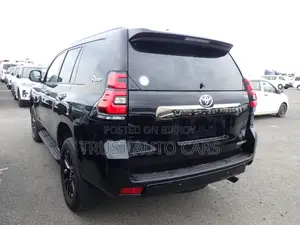 Toyota Land Cruiser Prado 2022 Black