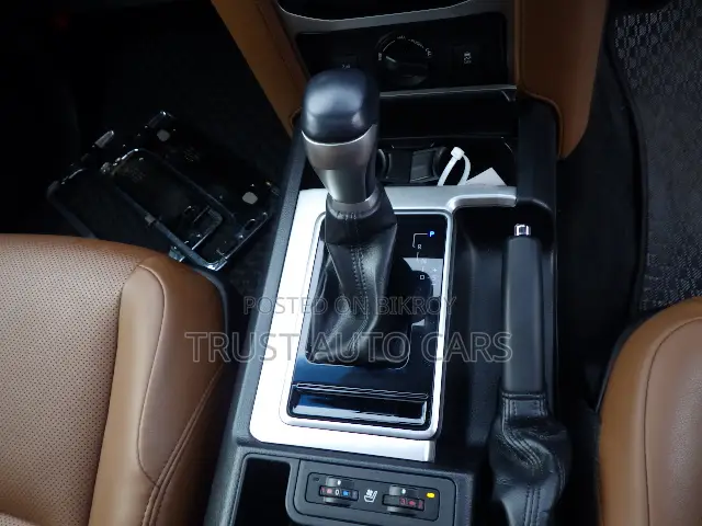 Toyota Land Cruiser Prado 2022 Black