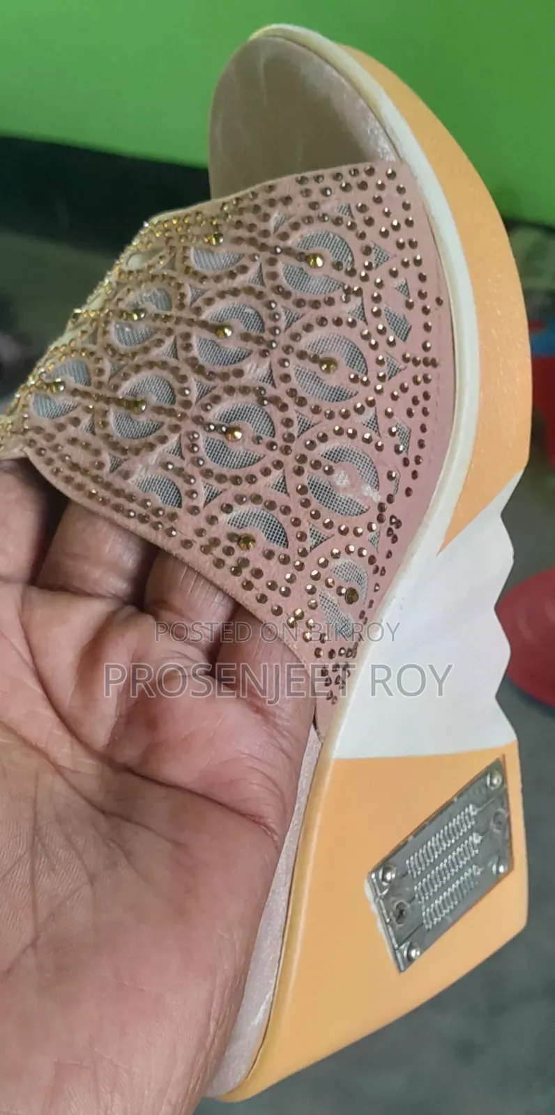 ফ্রেশ হাই হীল