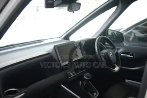 Toyota Noah 2022 White