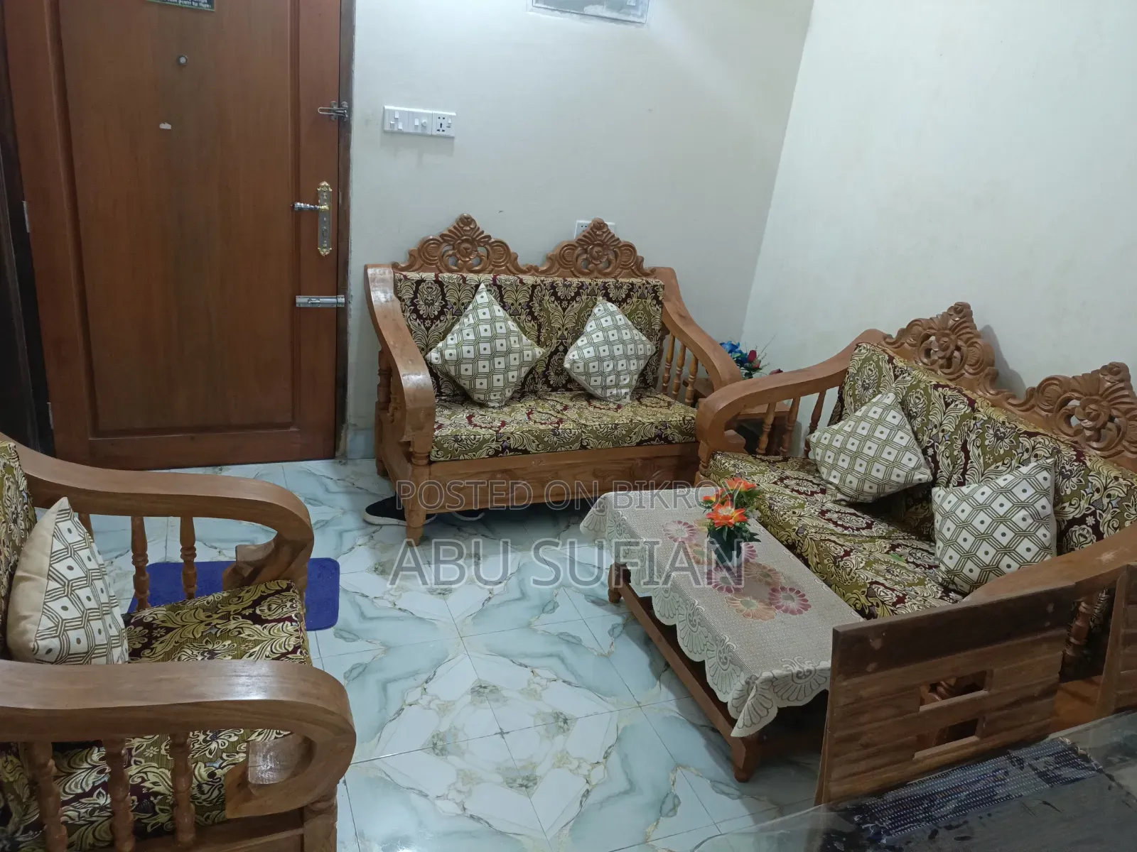 ডাইনিং টেবিল ও সোফা সেট বিক্রি