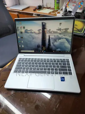 Laptop HP EliteBook 640 G9 16GB Intel Core I5 SSD 512GB