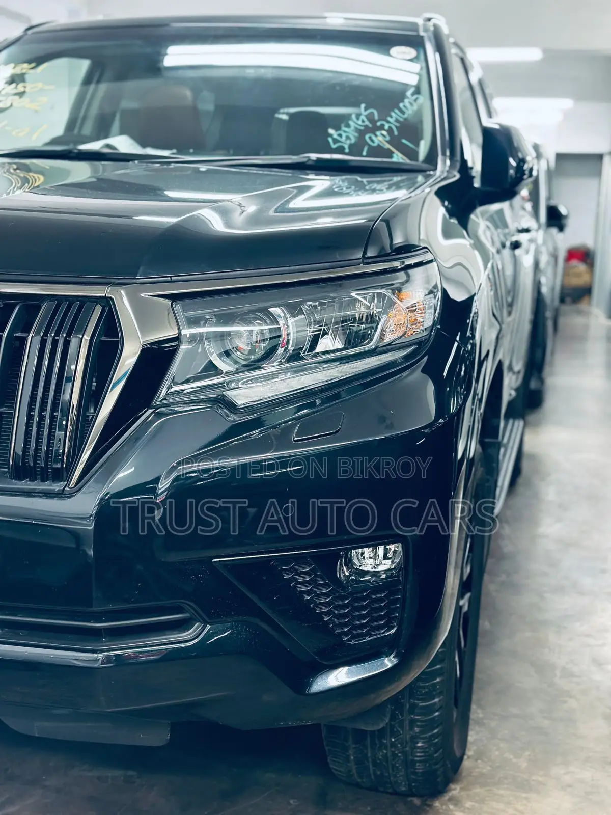 Toyota Land Cruiser Prado 2022 Black