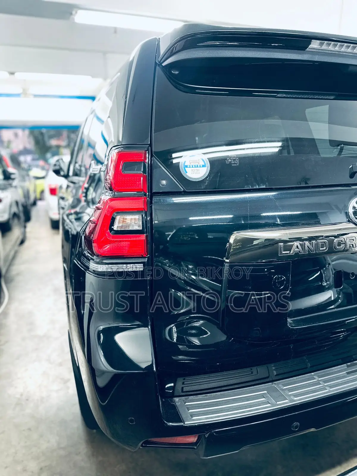 Toyota Land Cruiser Prado 2022 Black