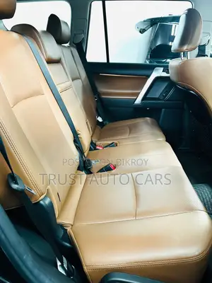Toyota Land Cruiser Prado 2022 Black