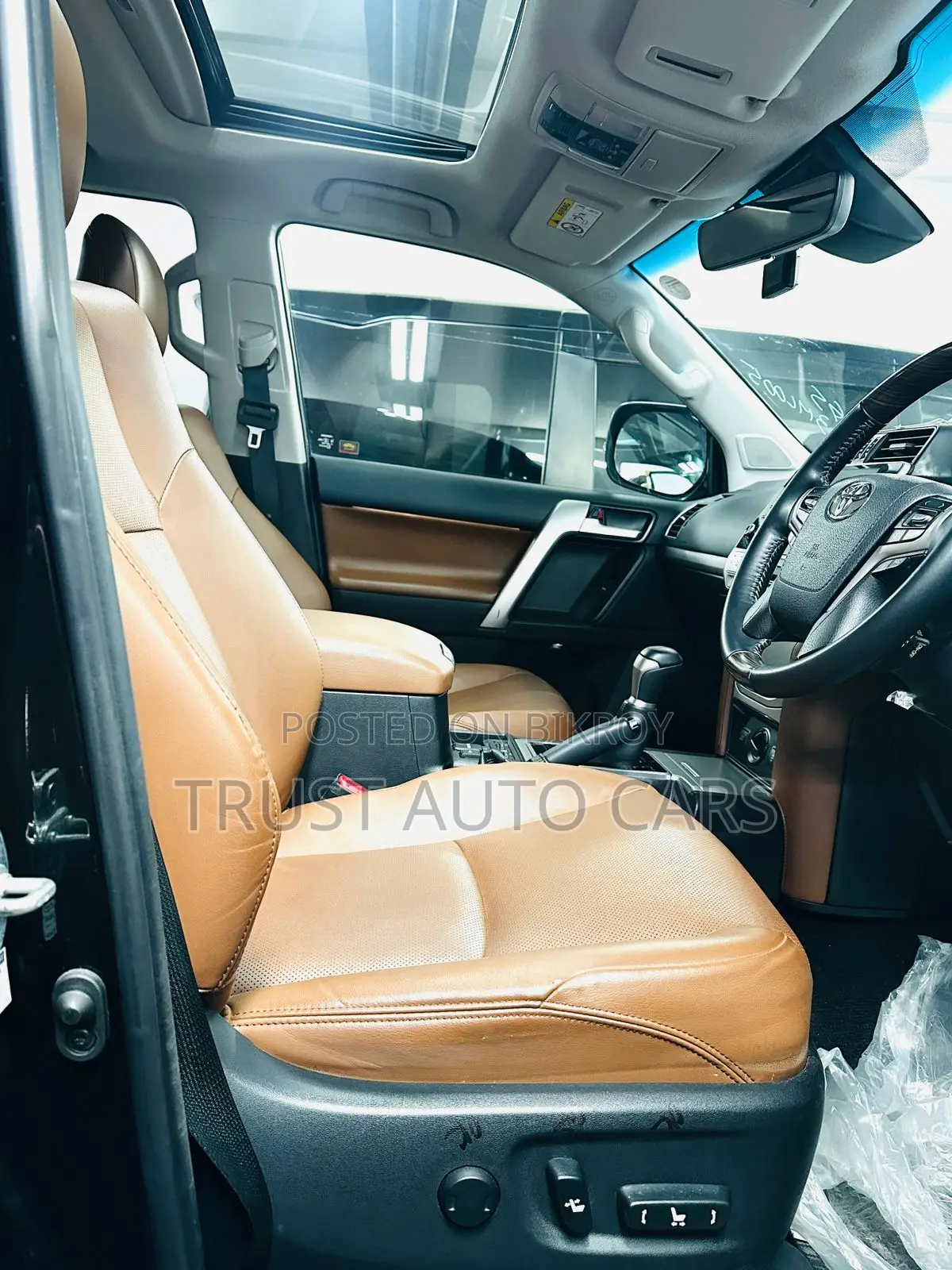 Toyota Land Cruiser Prado 2022 Black