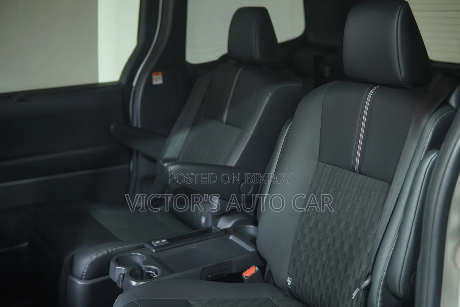 Toyota Noah 2023 White