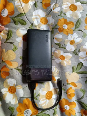ওরাইমো ২০০০০ মিলিঅ্যাম্পিয়ার পাওয়ার ব্যাংক