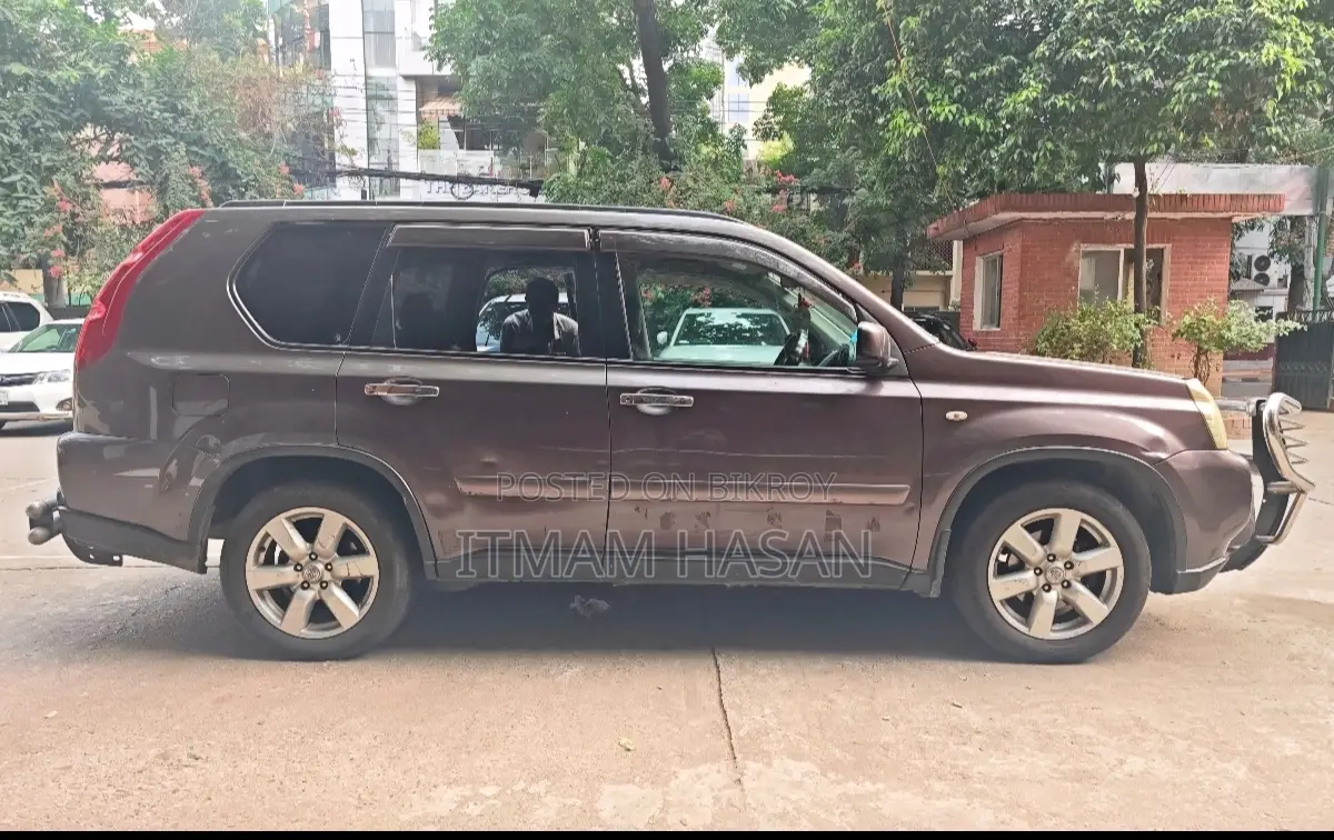 Nissan X-Trail 2.0 Petrol XE 2011 Gray