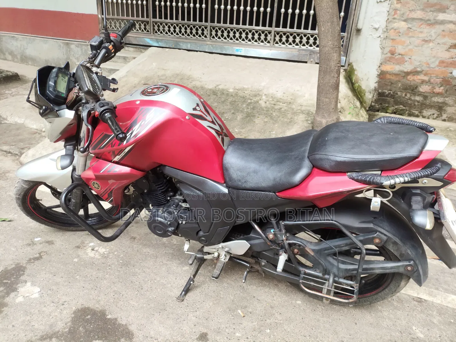 Yamaha FZ 2017 Red