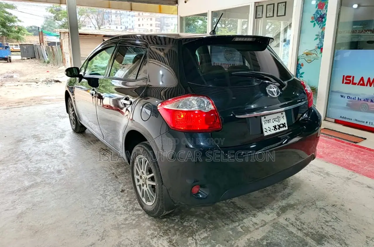 টয়োটা অউরিস ২০১০ ব্ল্যাক