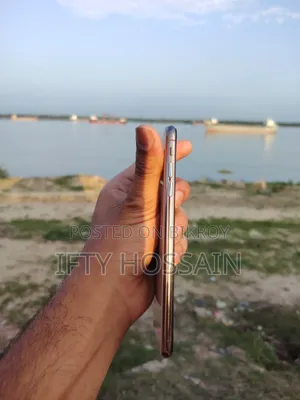 Apple iPhone XS Max 64 GB Gold