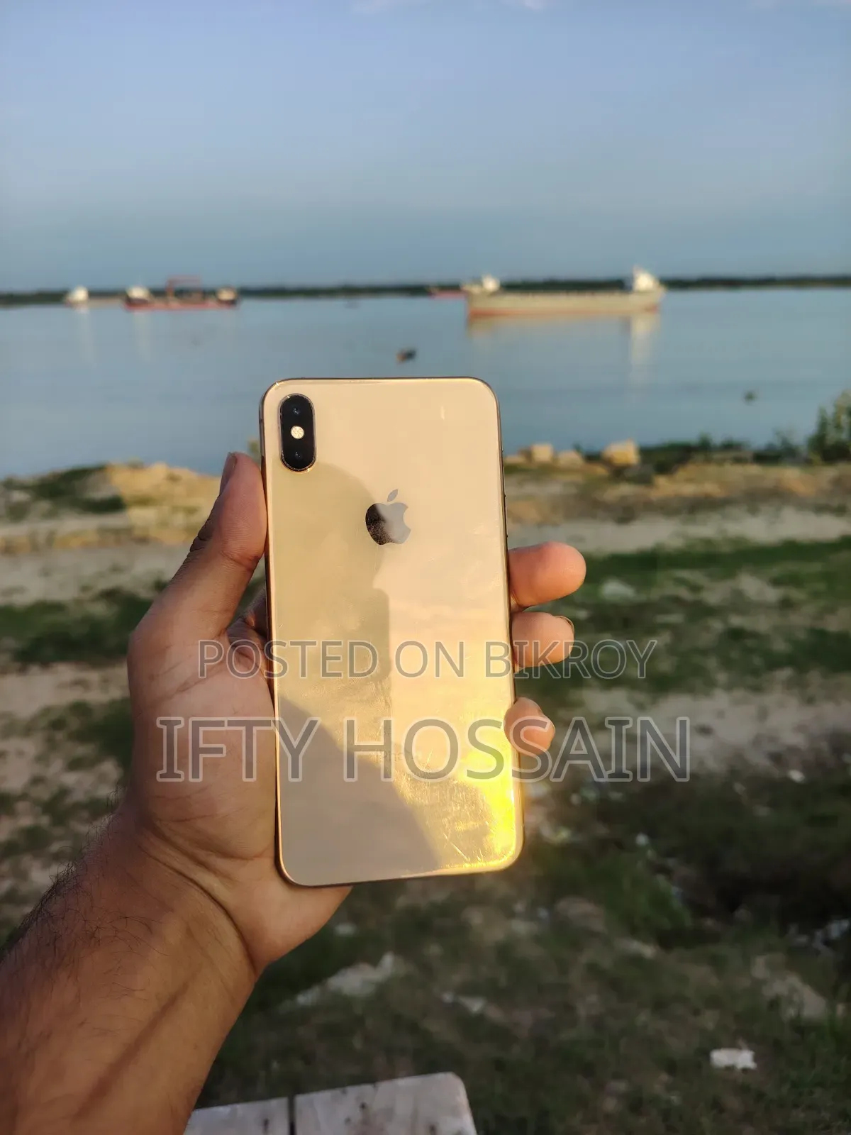 Apple iPhone XS Max 64 GB Gold