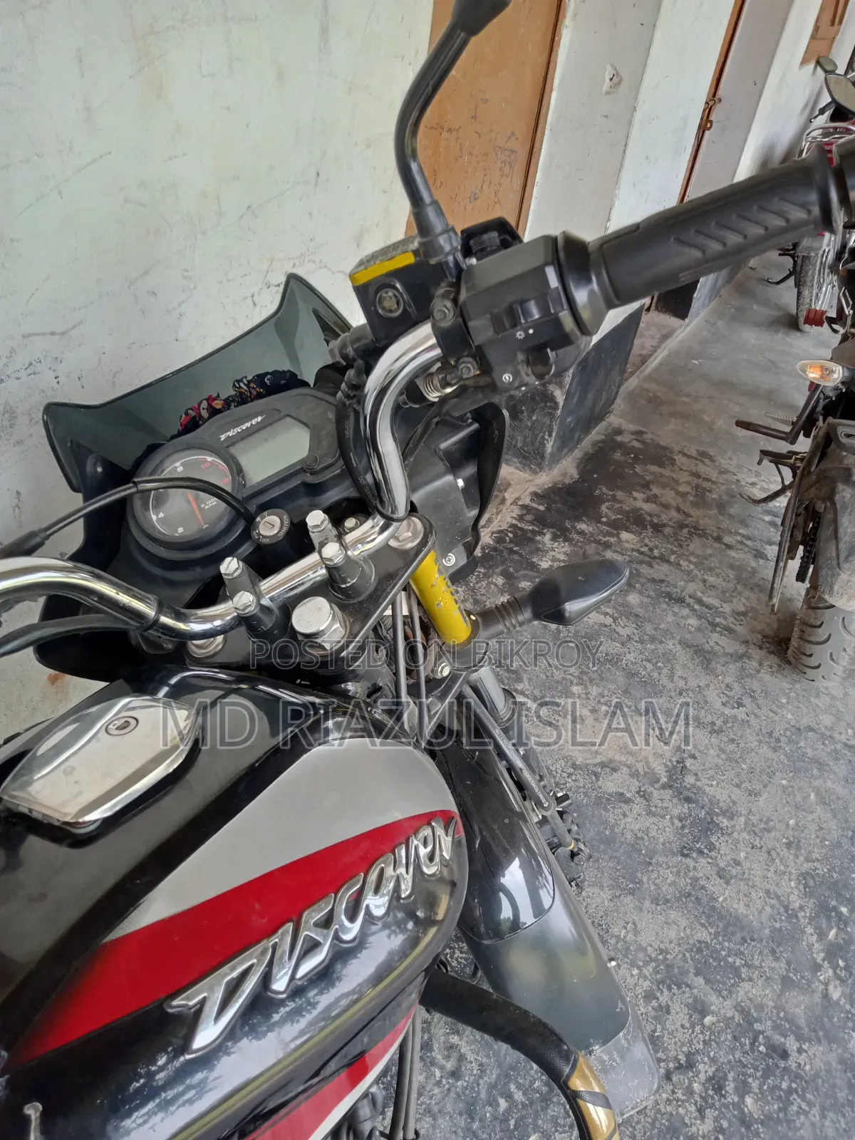 Bajaj Discover 125 2025 Black