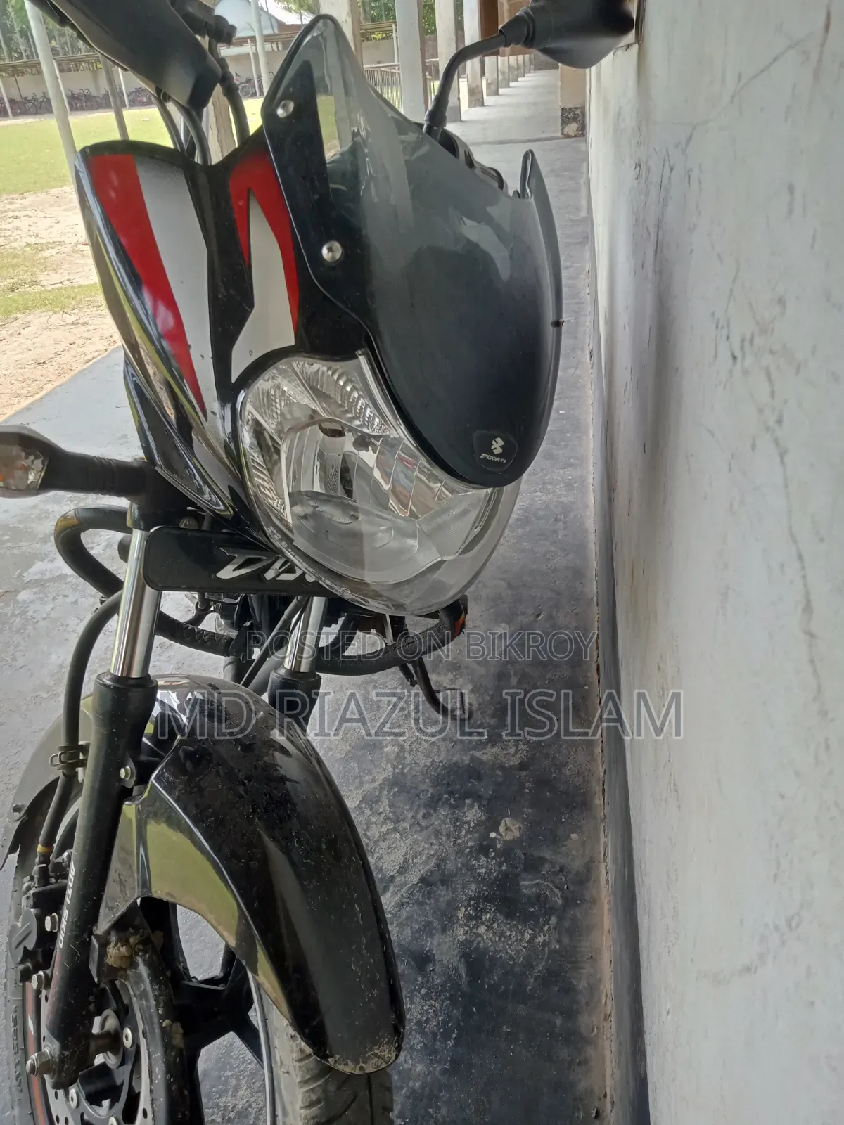 Bajaj Discover 125 2025 Black