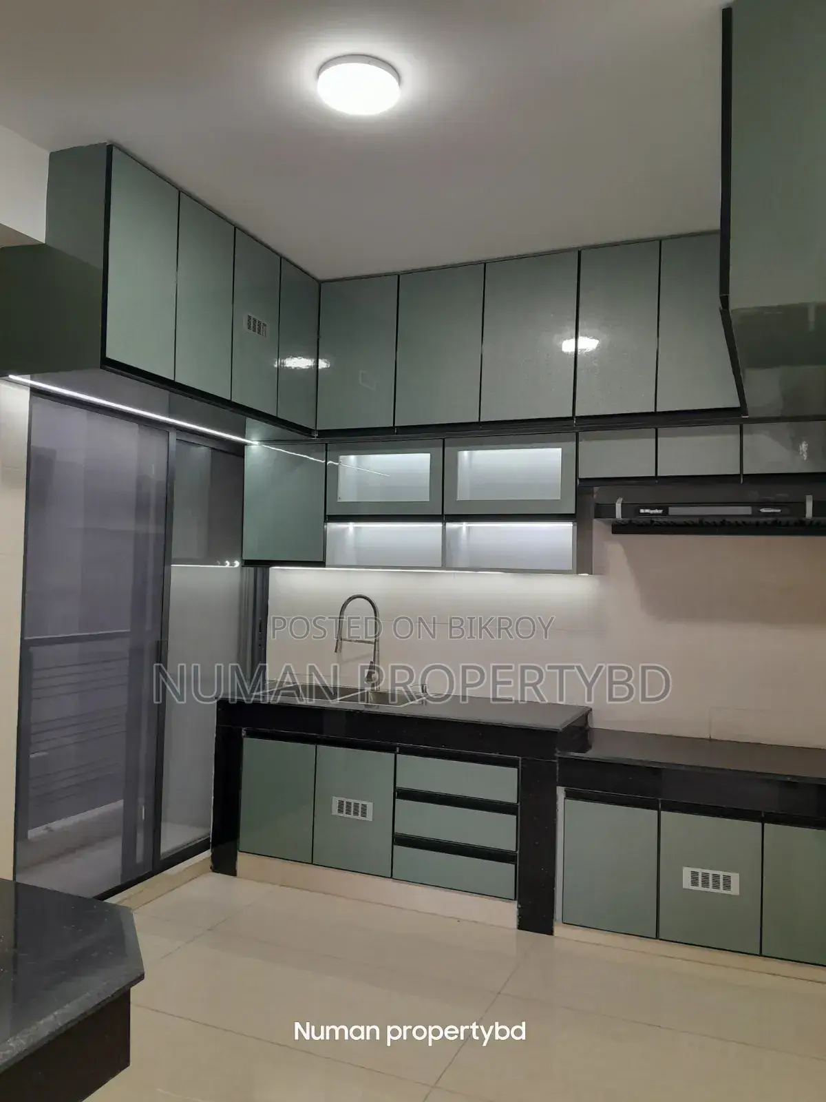3-bedroom Apartment in Bashundhara for Rent