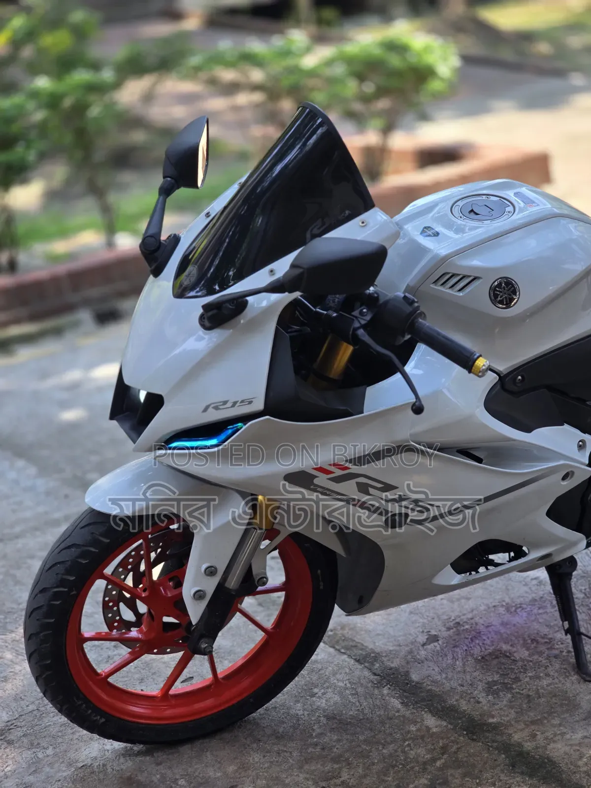 Yamaha R1 2023 White