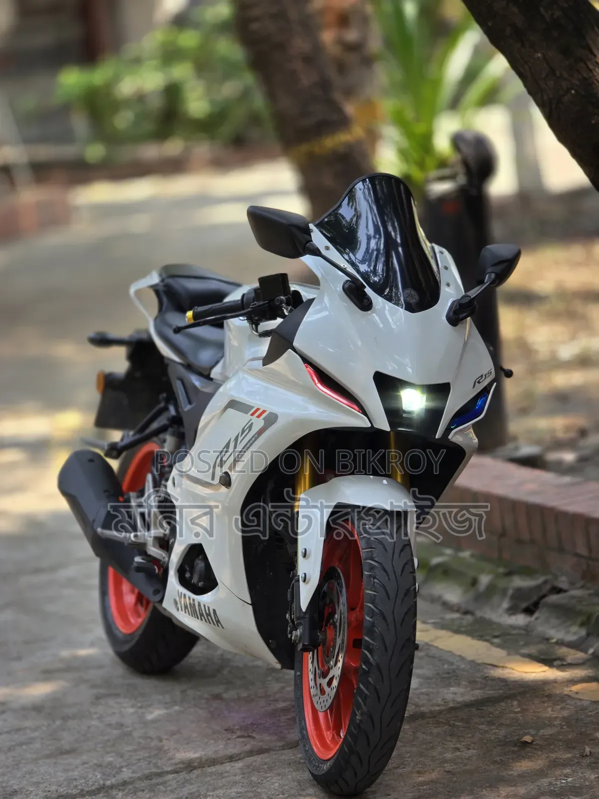Yamaha R1 2023 White