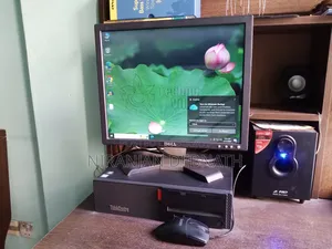 Desktop Computer Lenovo ThinkCentre M910 8GB Intel Core I5 SSD 250GB