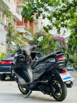 Suzuki Burgman 125 2024