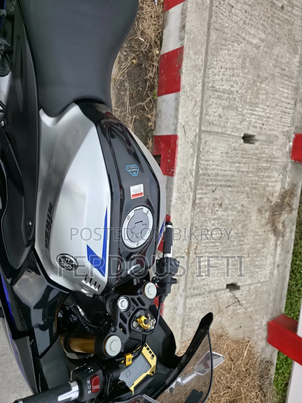 Yamaha 2025 Silver
