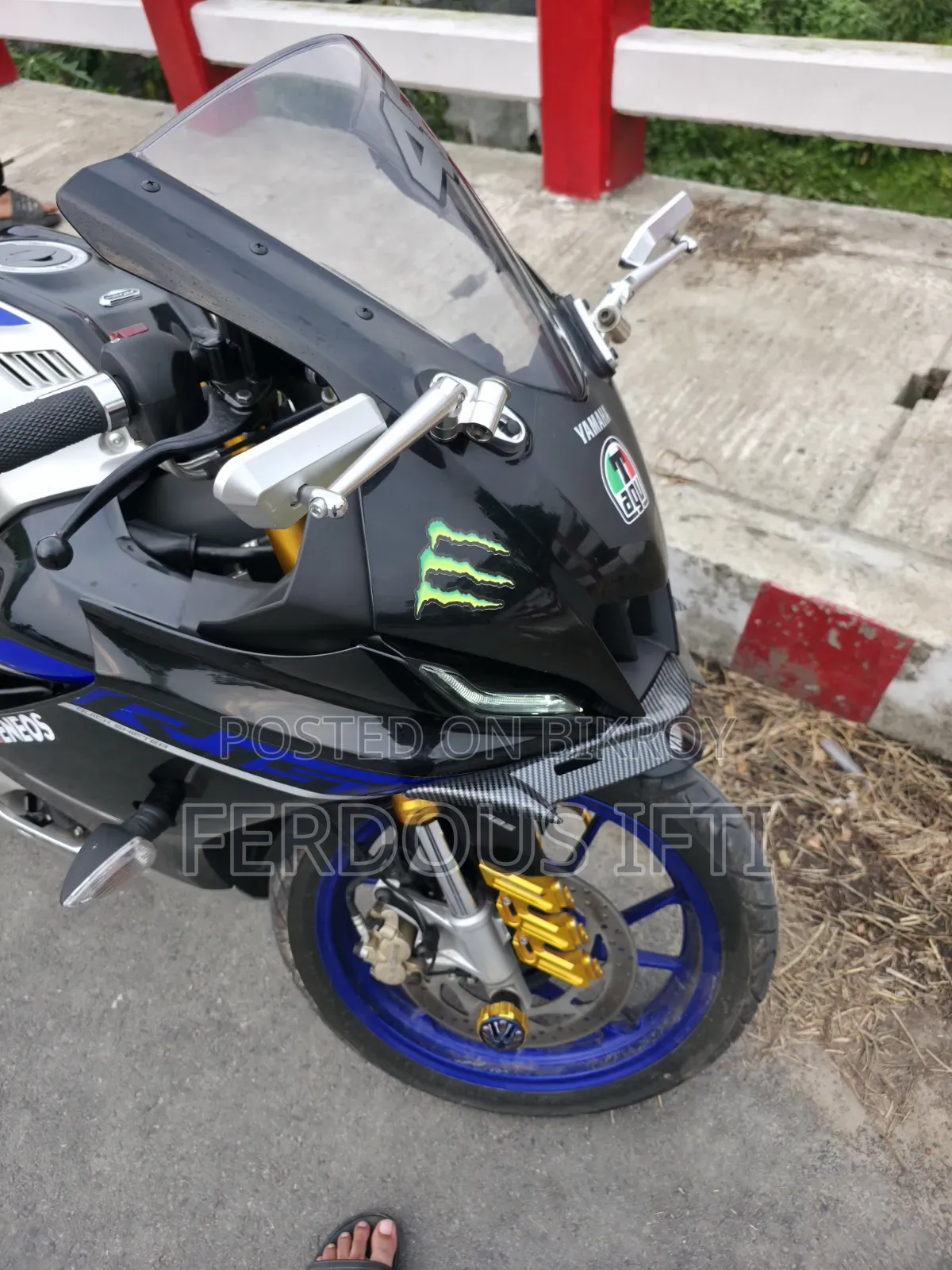 Yamaha 2025 Silver