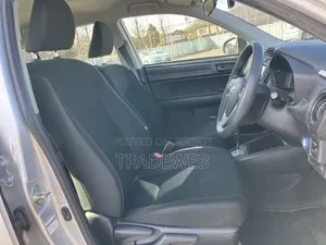 Toyota Axio 2021 Silver