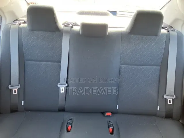 Toyota Axio 2021 Silver