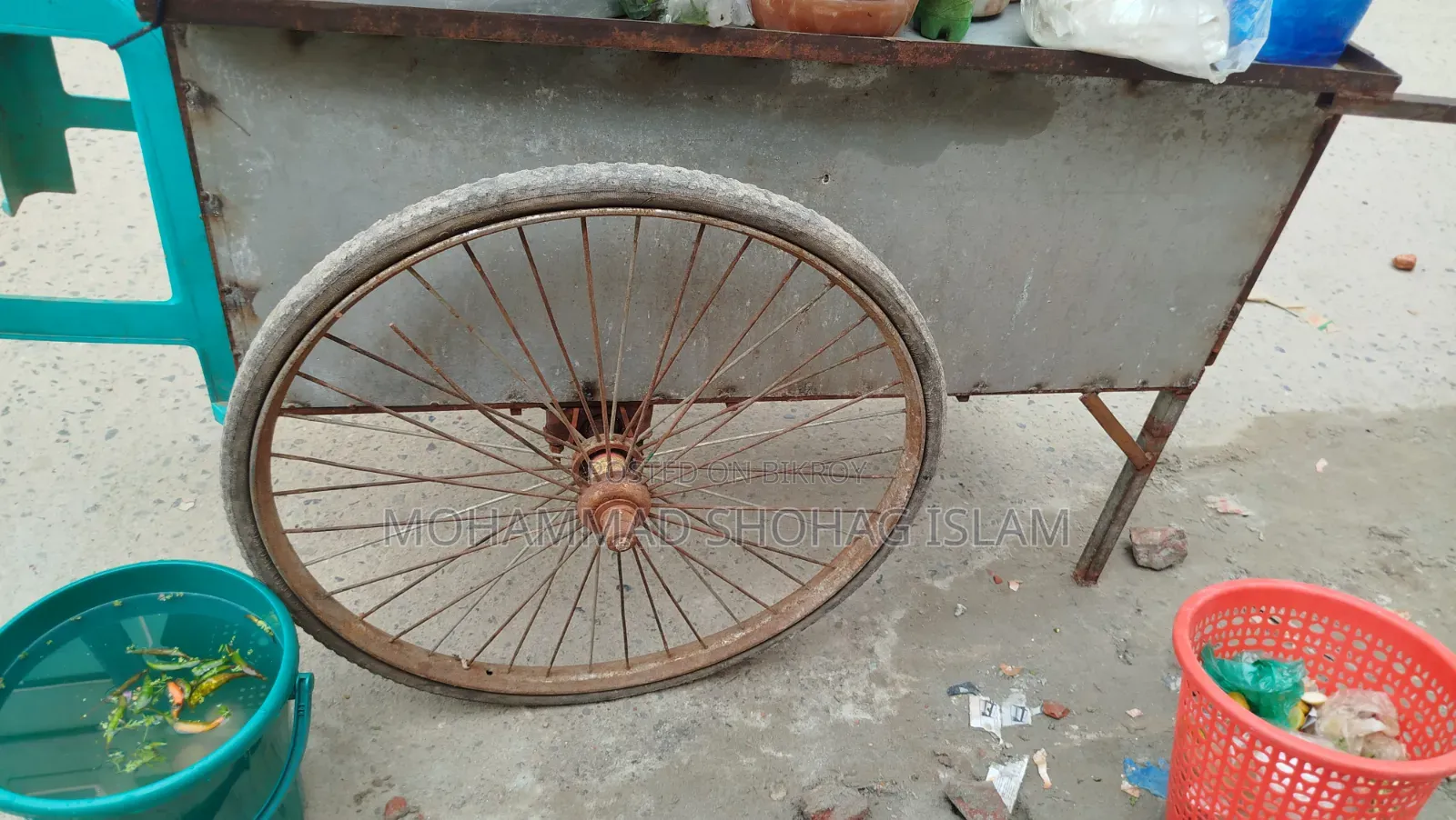 ফুচকা ভেলপুরি গাড়ি