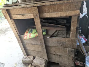  মুরগির দোতলা খোপ বিক্রয়